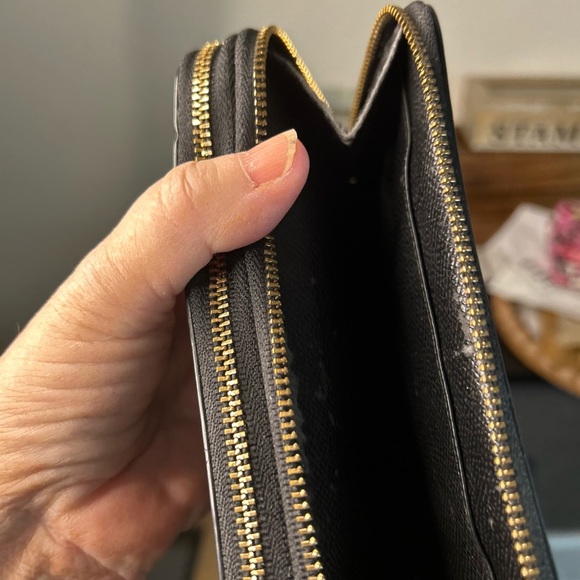 Coach Black Patent Wristlet Wallet - Picture 3 of 5